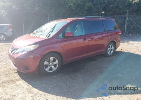 2012 Toyota Sienna Le V6 8 Passenger из США, поврежденный, VIN 5TDKK3DC1CS176324
